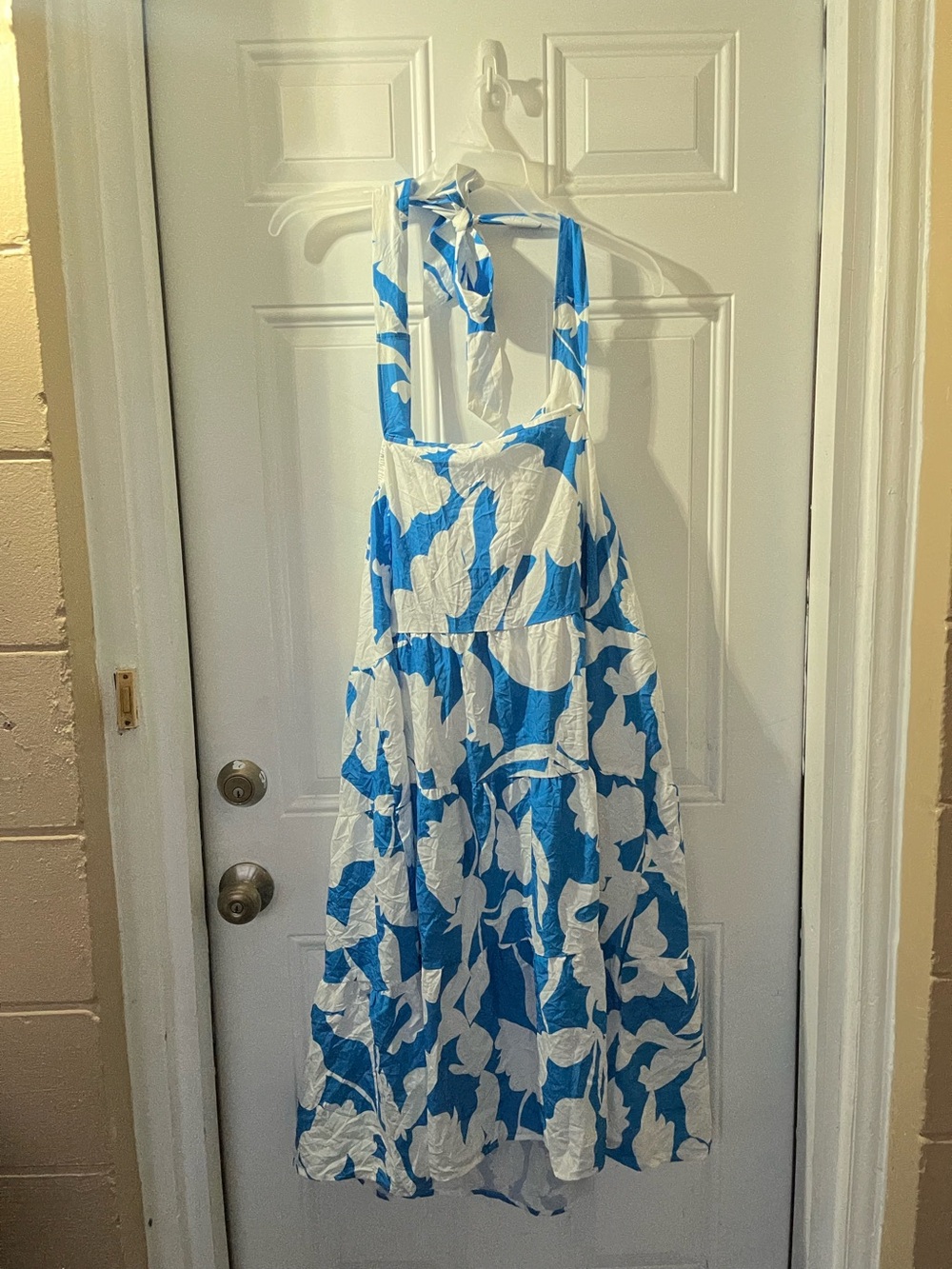 Blue and White Floral Halter Midi Dress size 0XL. New with tags.🏷️